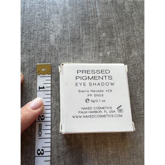 Naked Cosmetics Pressed Pigments Eyeshadow In Sierra Nevada #03 Full Size Gold - Picture 4 of 4